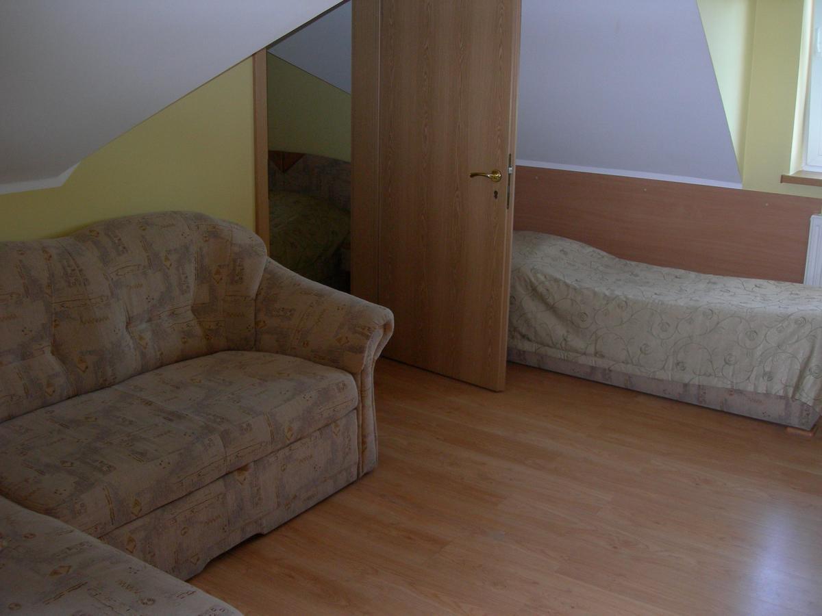 Zajazd Podjadek Osjaków Buitenkant foto