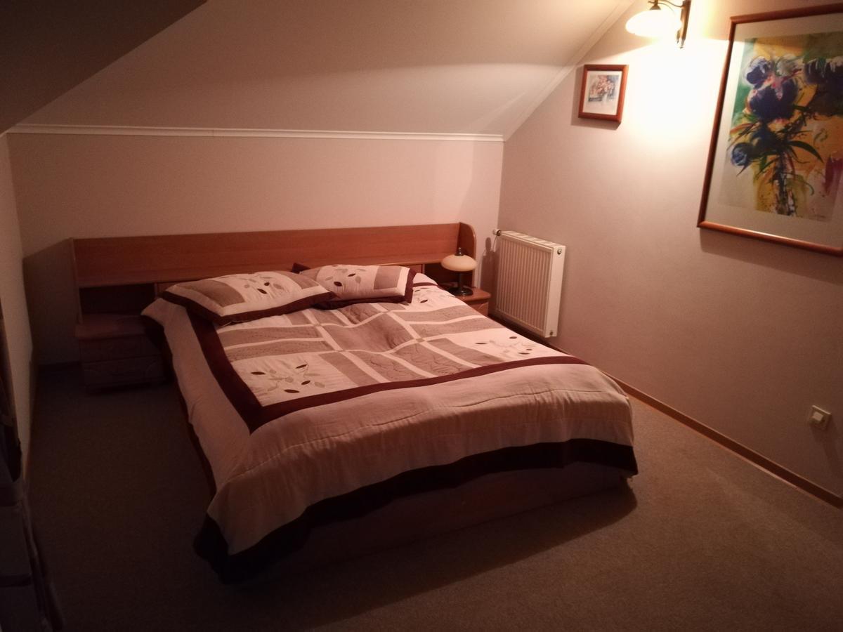 Zajazd Podjadek Osjaków Buitenkant foto