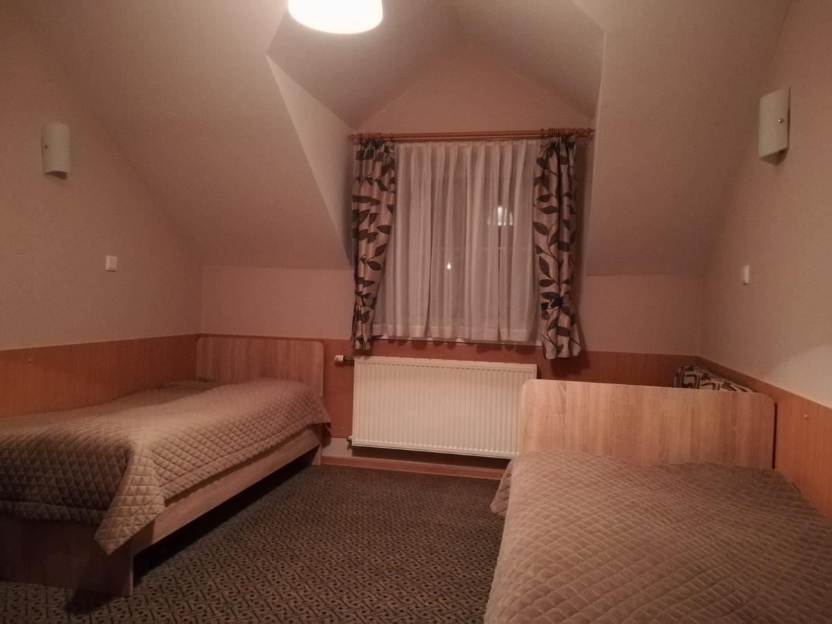 Zajazd Podjadek Osjaków Buitenkant foto